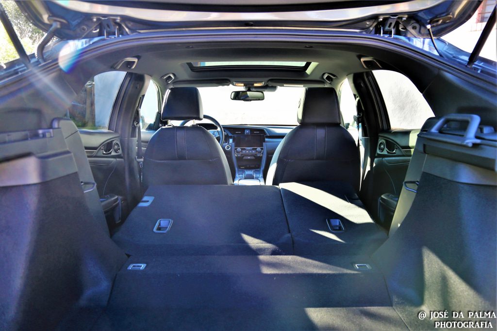 Honda Civic 1.6 I-DTEC 9AT: Conforto e jovialidade! 22
