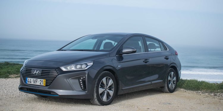 Hyundai Ioniq Plug-In Hybrid: Tecnologia do futuro para o presente! 34 Hyundai Ioniq Plug-In Hybrid: Tecnologia do futuro para o presente! 34