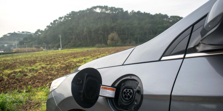 Hyundai Ioniq Plug-In Hybrid: Tecnologia do futuro para o presente! 29 Hyundai Ioniq Plug-In Hybrid: Tecnologia do futuro para o presente! 29