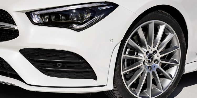 Mercedes CLA Shooting Break revelada! 33