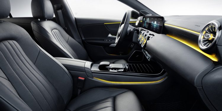 Mercedes CLA Shooting Break revelada! 32