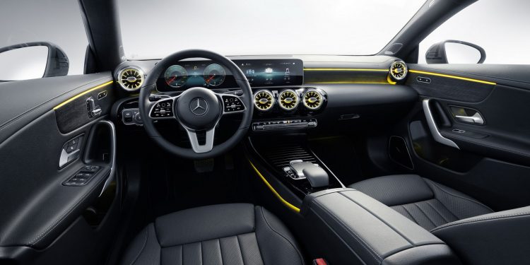 Mercedes CLA Shooting Break revelada! 29