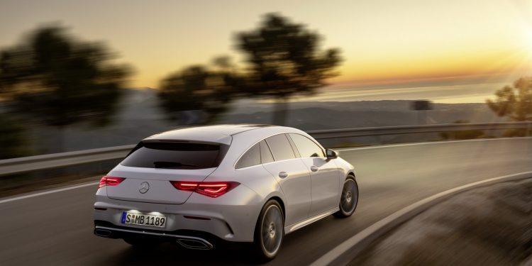 Mercedes CLA Shooting Break revelada! 21