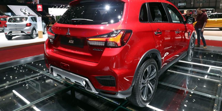 Novo Mitsubishi ASX surge em Genebra! 22
