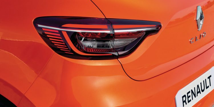 Renault Clio recheado de novas motorizações e versão híbrida! 24
