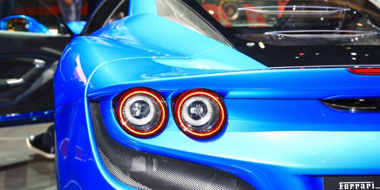 Ferrari F8 Tributo revelado em Genebra! 20