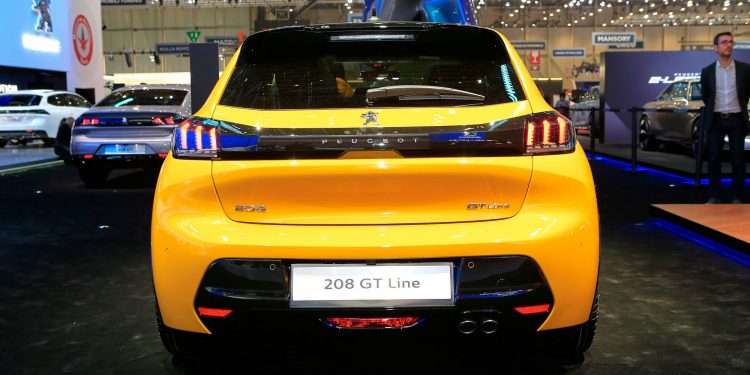 NOVO PEUGEOT 208 marca presença Genebra! 21