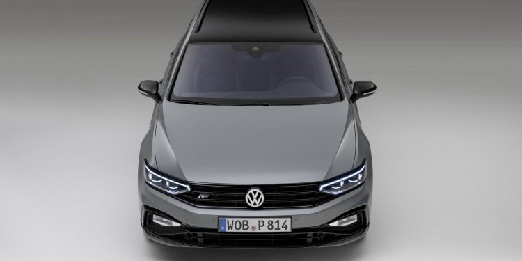 Volkswagen Passat recebe versão limitada R-Line em Genebra! 14