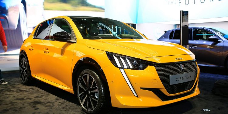 NOVO PEUGEOT 208 marca presença Genebra! 16