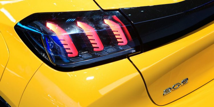 NOVO PEUGEOT 208 marca presença Genebra! 17