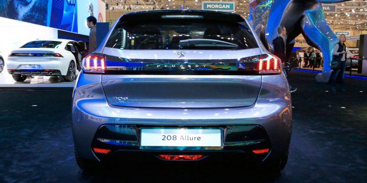 NOVO PEUGEOT 208 marca presença Genebra! 14