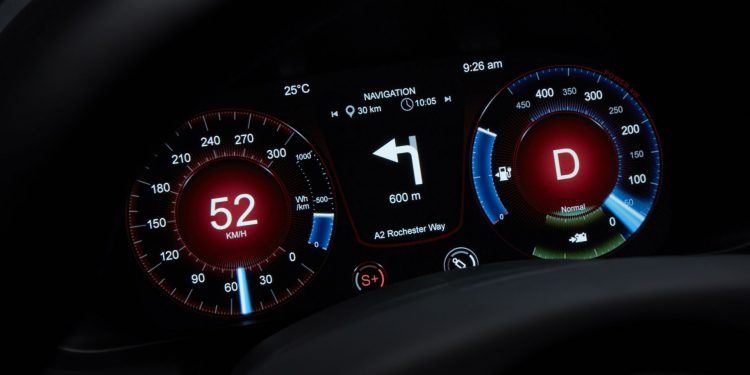 Aston Martin Rapide E tem carregamento rápido e está limitado às 155 unidades! 26