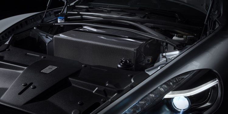 Aston Martin Rapide E tem carregamento rápido e está limitado às 155 unidades! 20