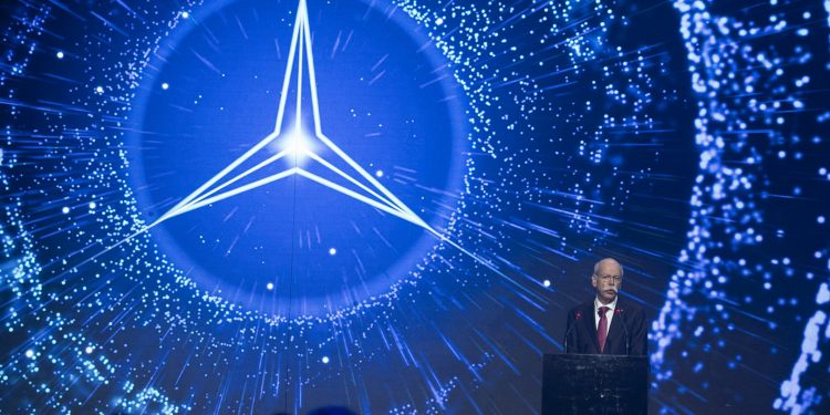 Vladimir Putin inaugura primeira fábrica da Mercedes na Rússia! 17