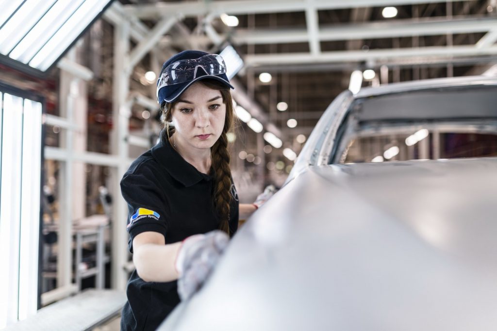 Vladimir Putin inaugura primeira fábrica da Mercedes na Rússia! 16