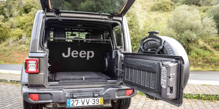 Jeep Wrangler Sahara 2.2 Multijet: A BAJA do dia-a-dia! 48