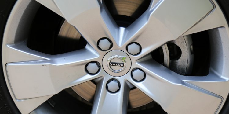 Volvo XC40 T3 Tech Edition Momentum: Um SUV sem complicações! 44