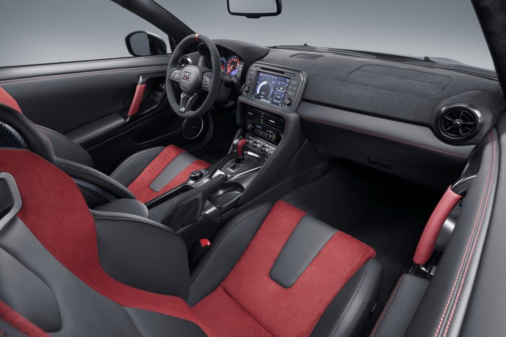 Nissan GT-R Nismo sofre alterações que o tornam ainda melhor! 17