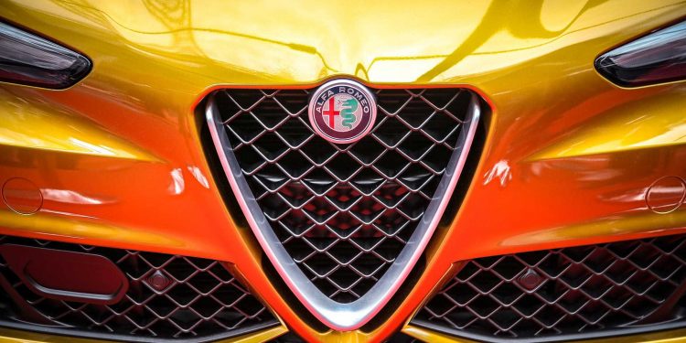 Alfa Romeo cria Giulia Quadrifoglio Dourado para o Mille Miglia! 19