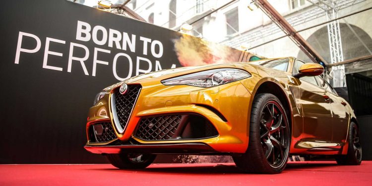 Alfa Romeo cria Giulia Quadrifoglio Dourado para o Mille Miglia! 18