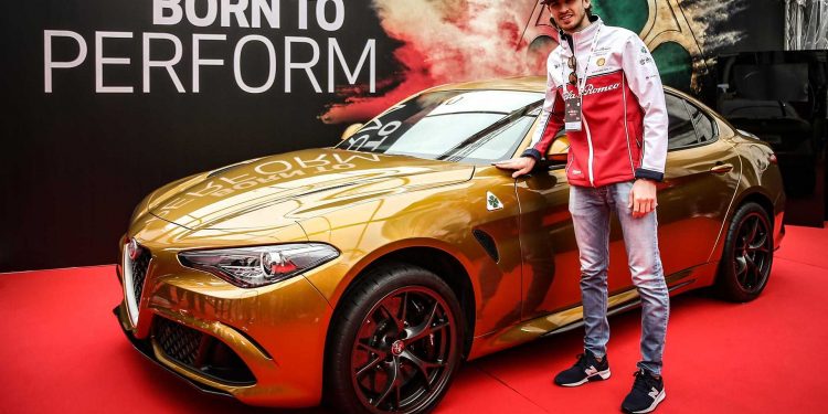 Alfa Romeo cria Giulia Quadrifoglio Dourado para o Mille Miglia! 14