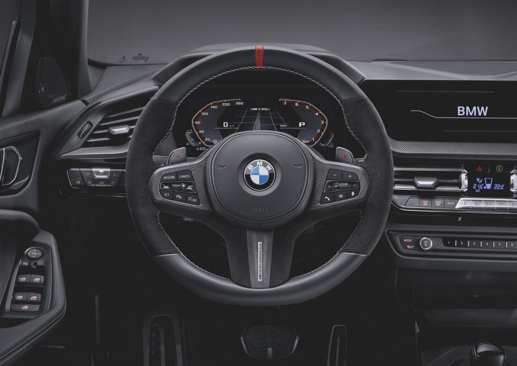 BMW revela acessórios M Performance para o novo Série 1! 16