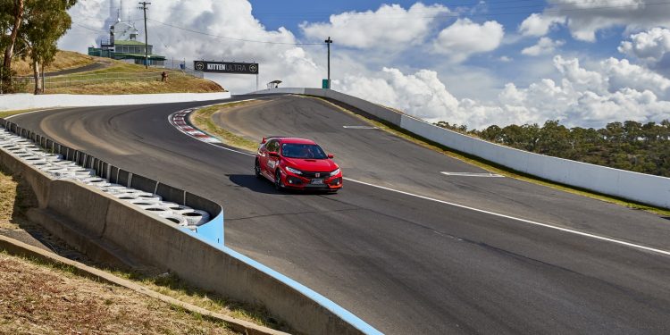 Honda Civic Type-R com volta recorde em Bathurst! 16