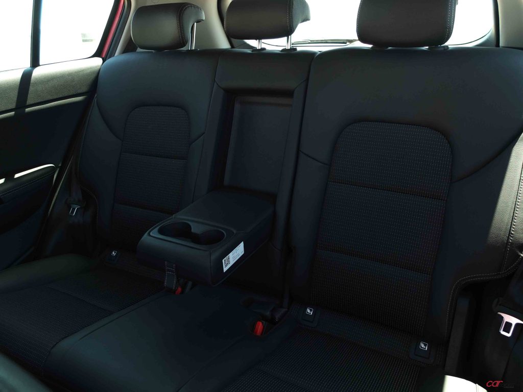 KIA Sportage 1.6 CRDi TX: Acessível e requintado! 24