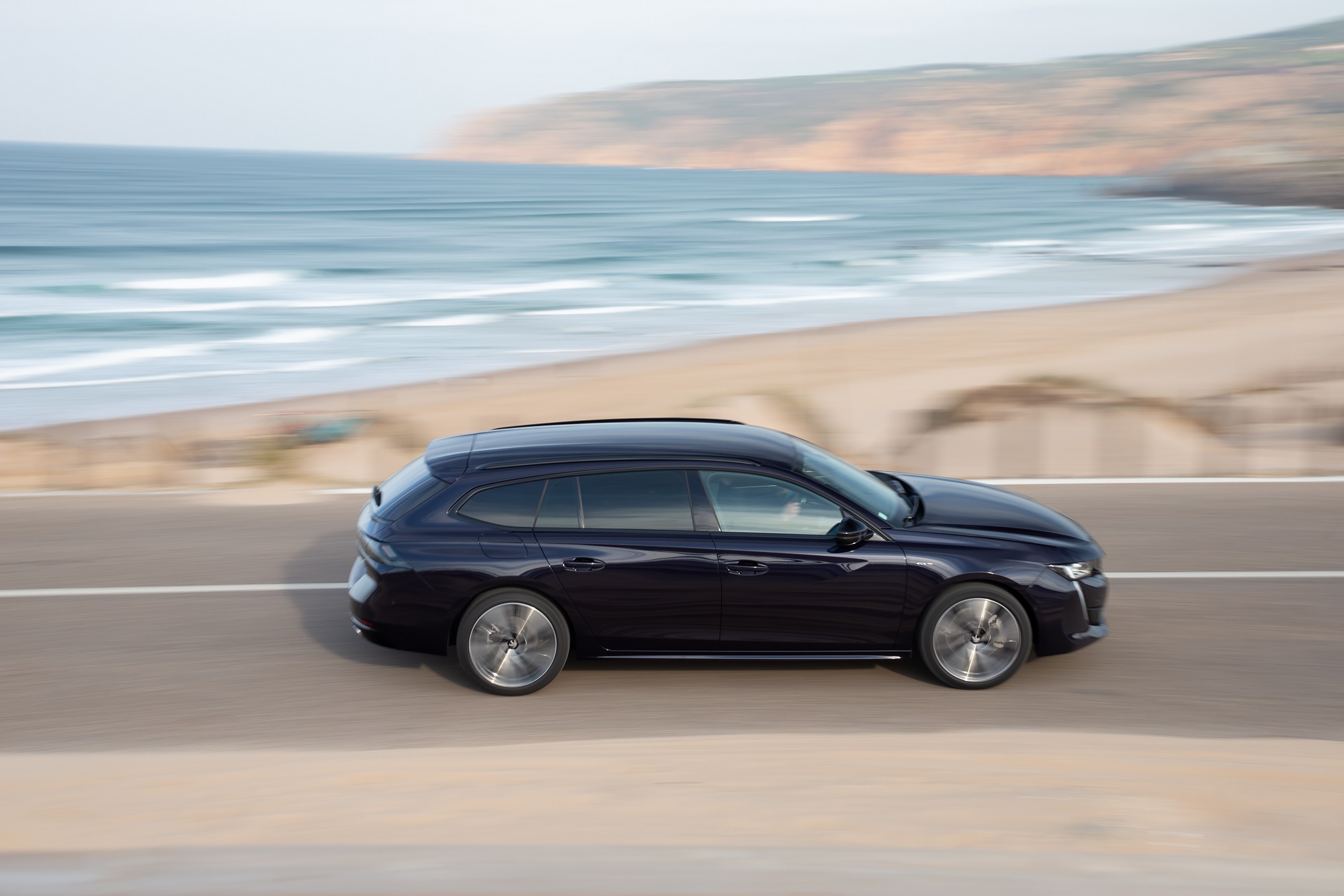 NOVO PEUGEOT 508 SW CHEGA A PORTUGAL EM JUNHO 16