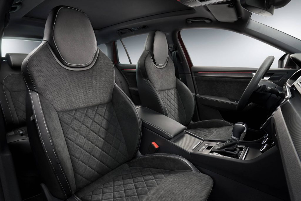 Nova Skoda Superb: Restyling com direito a versão Sportline! 18