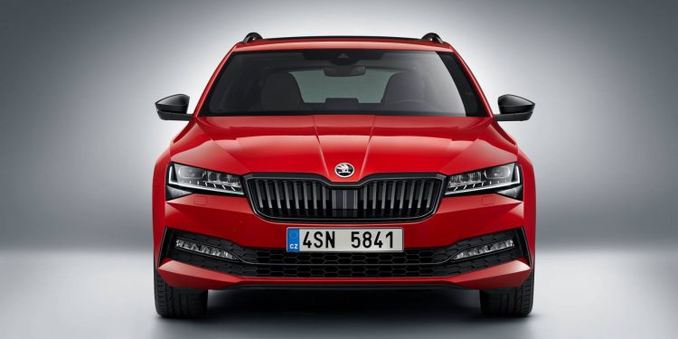 Nova Skoda Superb: Restyling com direito a versão Sportline! 20