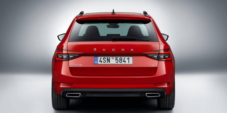 Nova Skoda Superb: Restyling com direito a versão Sportline! 19