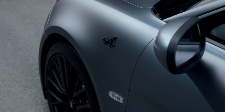 Alpine A110S chega com 292cv e tejadilho em carbono! 21