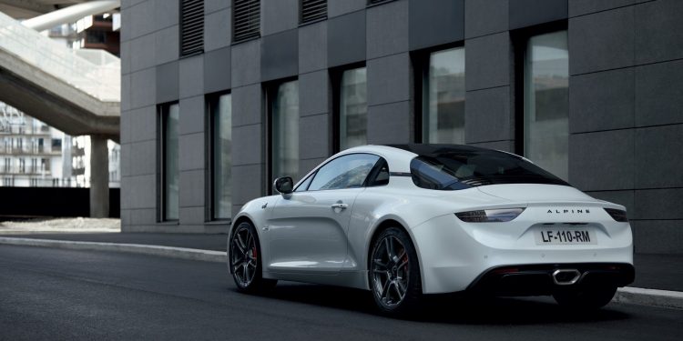 Alpine A110S chega com 292cv e tejadilho em carbono! 20