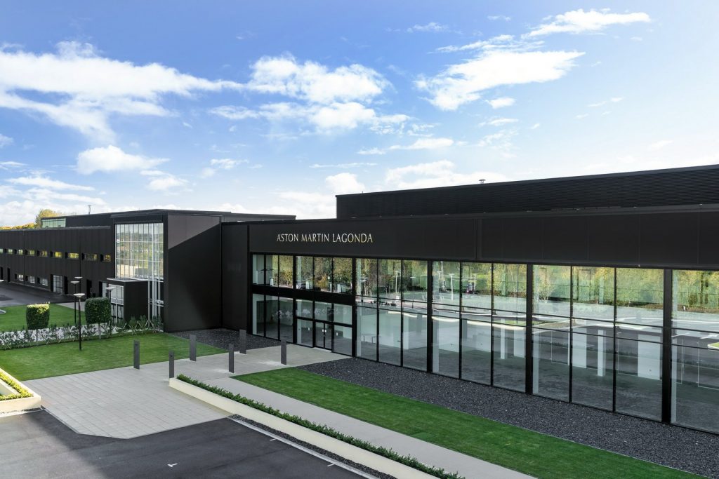 Aston Martin inicia pré-produção do DBX antes do lançamento! 15