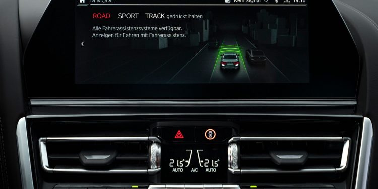 BMW M8 revelado com versões cabrio, coupé e competition! 63
