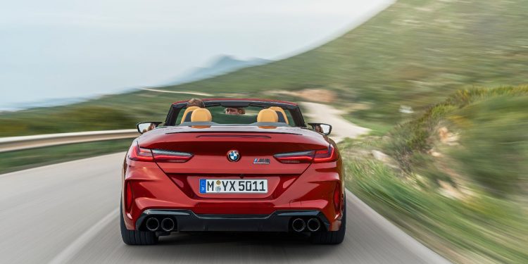 BMW M8 revelado com versões cabrio, coupé e competition! 36