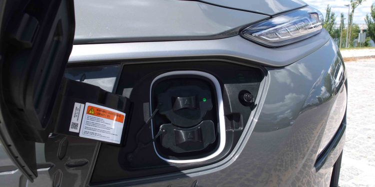 Hyundai Kauai Electric 64kWh: Ecologia e Despreocupação! 38