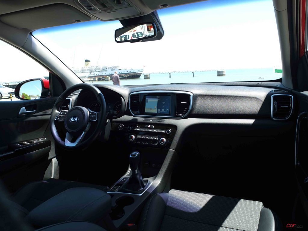 KIA Sportage 1.6 CRDi TX: Acessível e requintado! 23