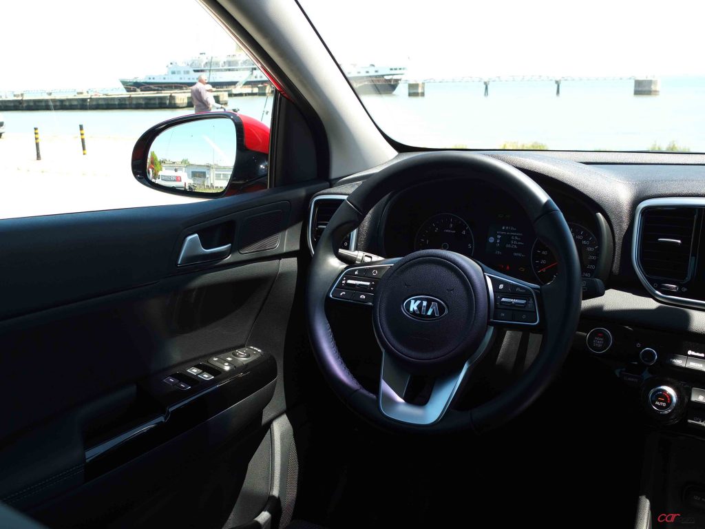 KIA Sportage 1.6 CRDi TX: Acessível e requintado! 26