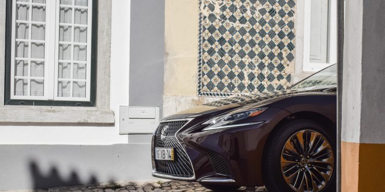 Lexus LS 500H Luxury: O carro do imperador! 51