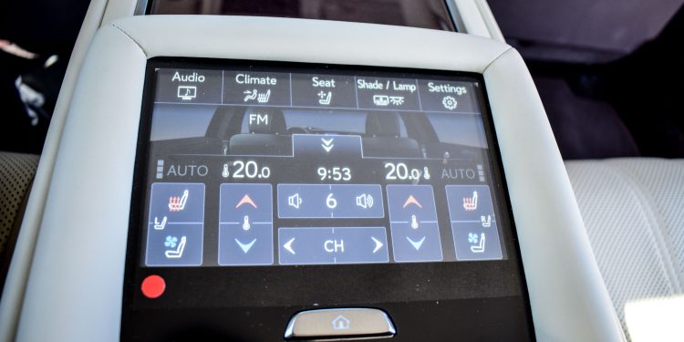 Lexus LS 500H Luxury: O carro do imperador! 45