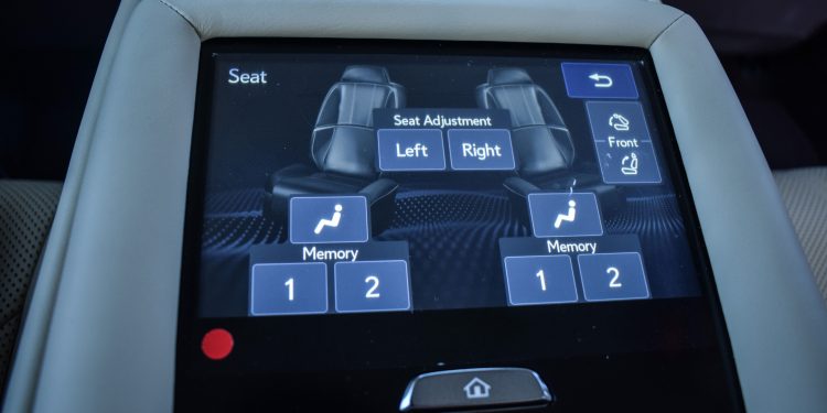 Lexus LS 500H Luxury: O carro do imperador! 43