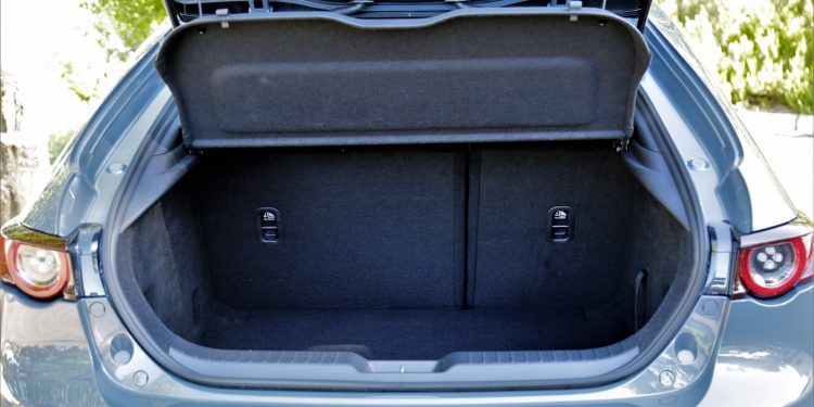 Mazda 3 1.8 SKYACTIV-D Evolve: Primar pela diferença! 47