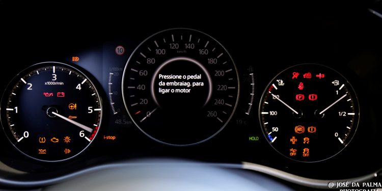 Mazda 3 1.8 SKYACTIV-D Evolve: Primar pela diferença! 37