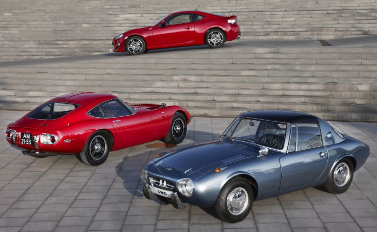 Toyota Sports 800: O inicio dos desportivos da Toyota e do automóvel Híbrido! 18