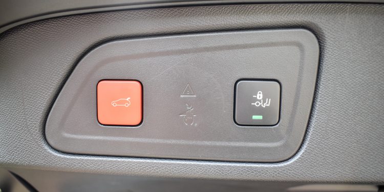 Citroen C5 Aircross Shine 1.5 HDi EAT8: Aventura, conforto e espaço para toda a família! 47