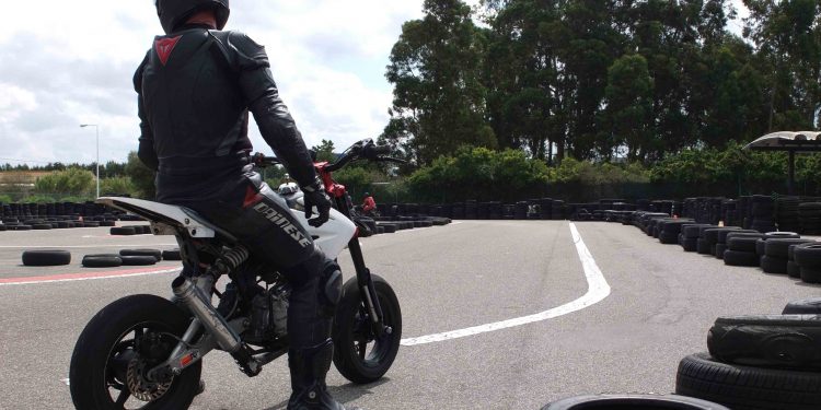 Escola de Motociclismo de Sintra: Crescer em duas rodas! 32