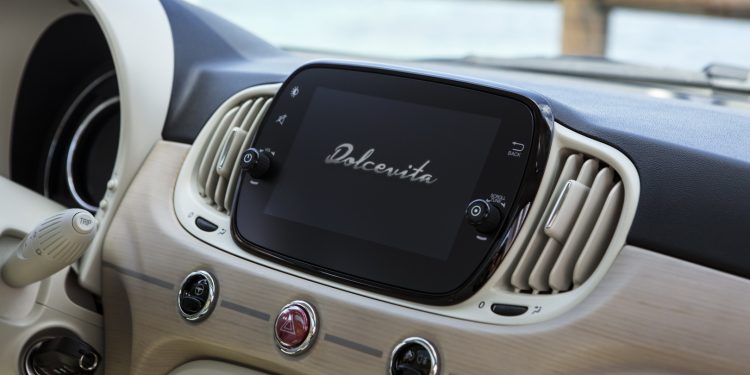 FIAT 500 faz 12 anos e recebe versão Dolcevita! 27