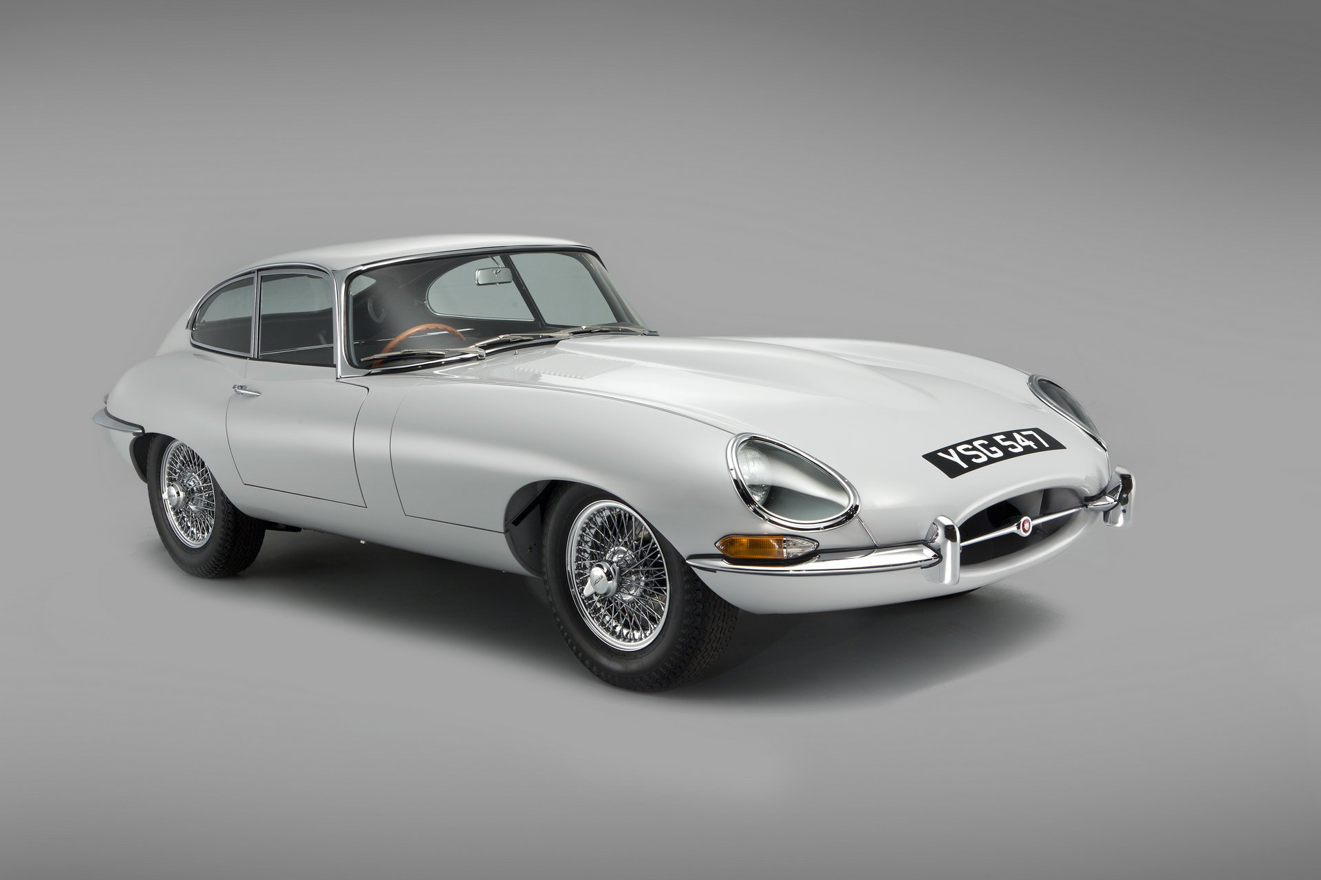 Jaguar D-Type a caminho do Concours Of Elegance no Reino Unido! 18